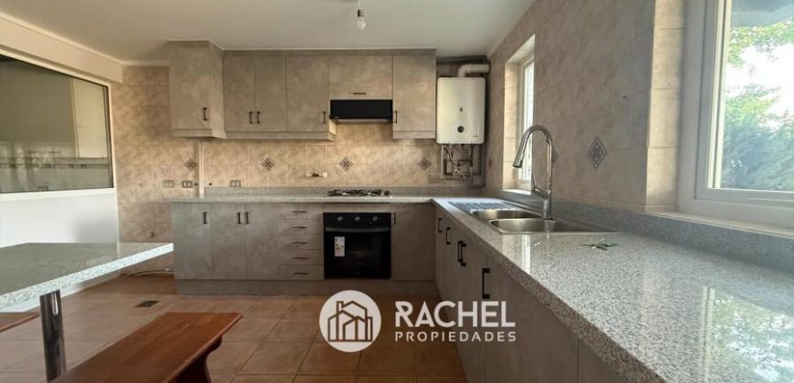 SE VENDE IMPECABLE Y REMODELADA CASA – Sector Barrio Inglés