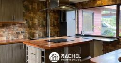 EN VENTA CASA DE 5 DORMITORIOS VISTA AL LAGO Y VOLCAN