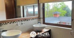 EN VENTA CASA DE 5 DORMITORIOS VISTA AL LAGO Y VOLCAN
