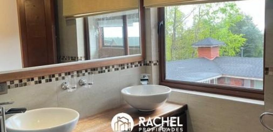 EN VENTA CASA DE 5 DORMITORIOS VISTA AL LAGO Y VOLCAN