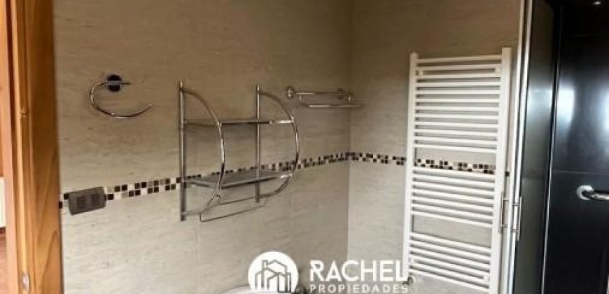 EN VENTA CASA DE 5 DORMITORIOS VISTA AL LAGO Y VOLCAN