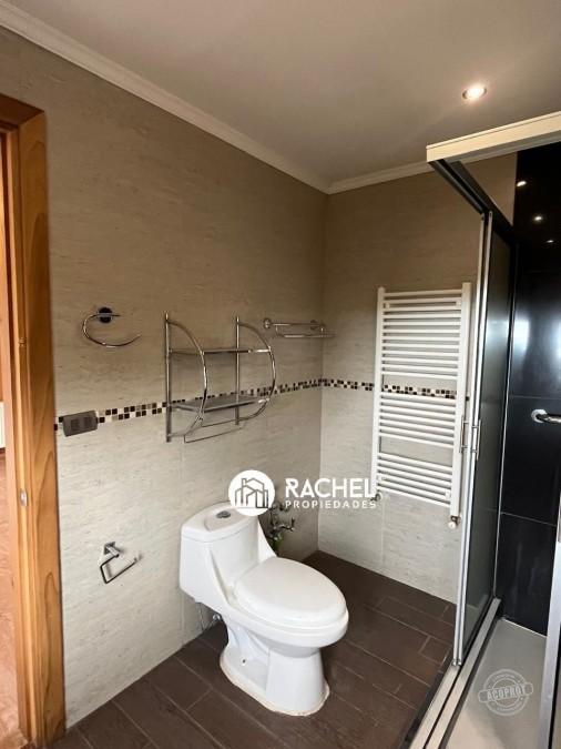 EN VENTA CASA DE 5 DORMITORIOS VISTA AL LAGO Y VOLCAN