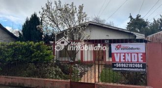 VENDEMOS CASA DE 3 DORMITORIOS EN GRAN SITIO EN LA CIUDAD DE LOS ÁNGELES CON APTITUD COMERCIAL Y HABITACIONAL EN AVENIDA PRINCIPAL