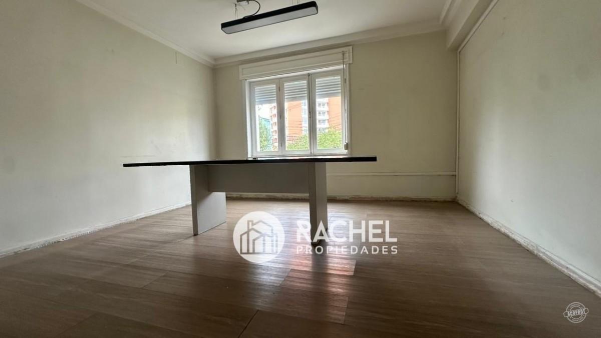 GRAN CASA ESTILO NEOCLASICO EN ARRIENDO COMERCIAL