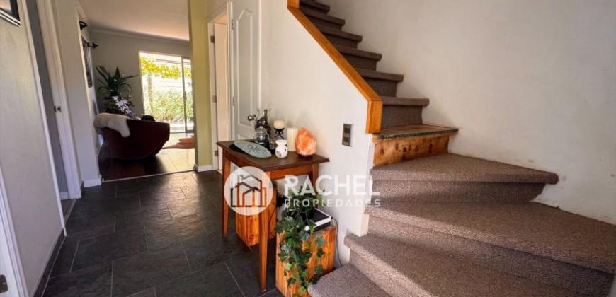EN VENTA IMPECABLE CASA DE 4 DORMITORIOS