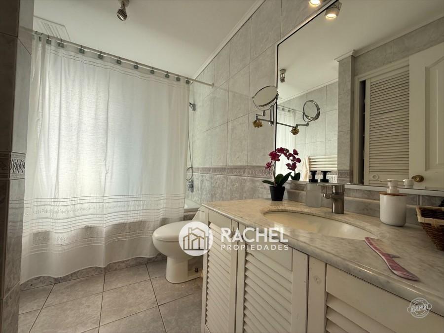 SE VENDE HERMOSA Y SOLEADA CASA 5D- Sector Barrio Inglés (Temuco)