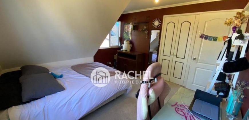 EN VENTA IMPECABLE CASA DE 4 DORMITORIOS