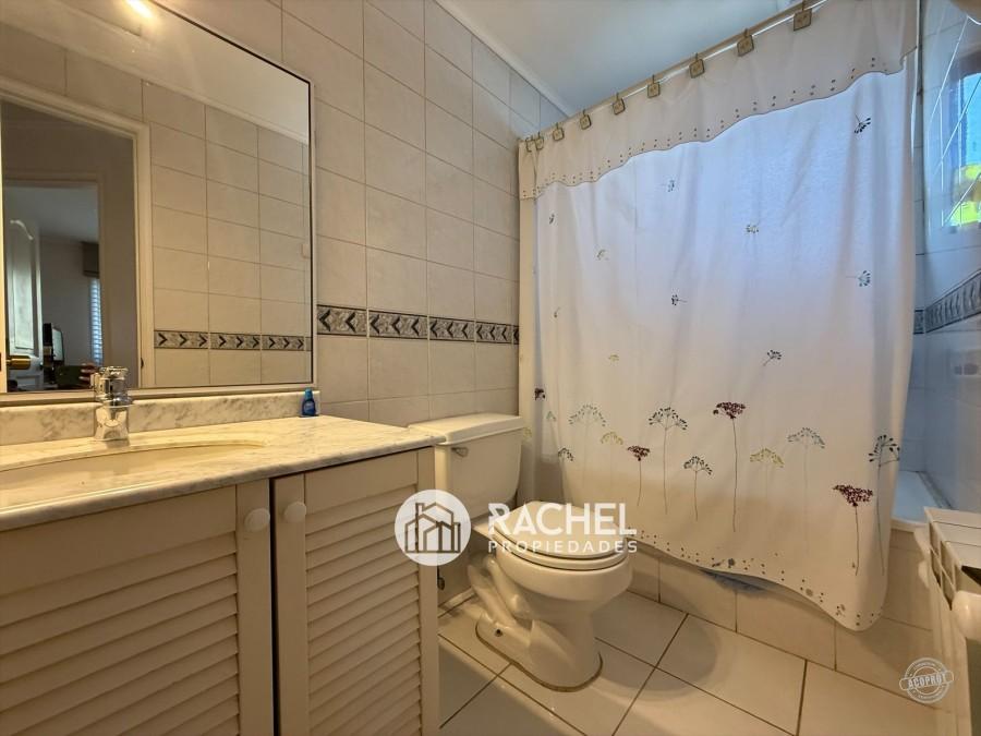 SE VENDE HERMOSA Y SOLEADA CASA 5D- Sector Barrio Inglés (Temuco)