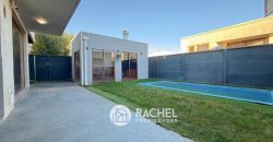 SE VENDE CASA CON 5 DORMITORIOS- QUINCHO Y PISCINA- Cumbres del Sur