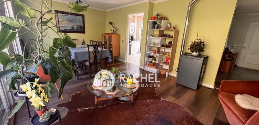 EN VENTA IMPECABLE CASA DE 4 DORMITORIOS