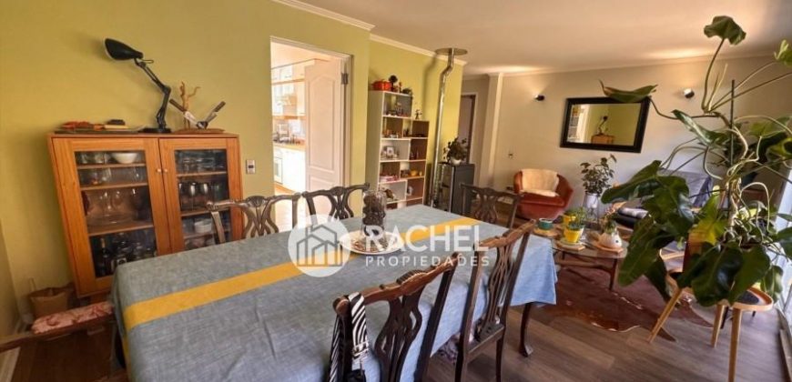 EN VENTA IMPECABLE CASA DE 4 DORMITORIOS
