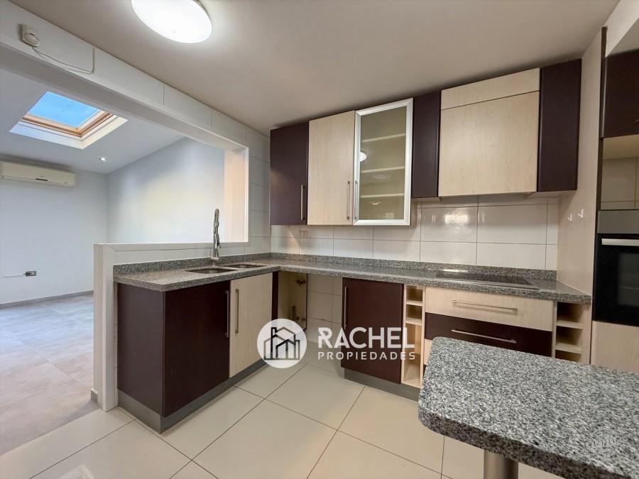 SE VENDE CASA CON 5 DORMITORIOS- QUINCHO Y PISCINA- Cumbres del Sur