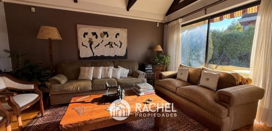 SE VENDE HERMOSA Y SOLEADA CASA 5D- Sector Barrio Inglés (Temuco)