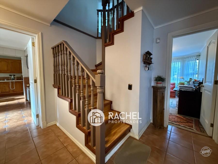 SE VENDE HERMOSA Y SOLEADA CASA 5D- Sector Barrio Inglés (Temuco)