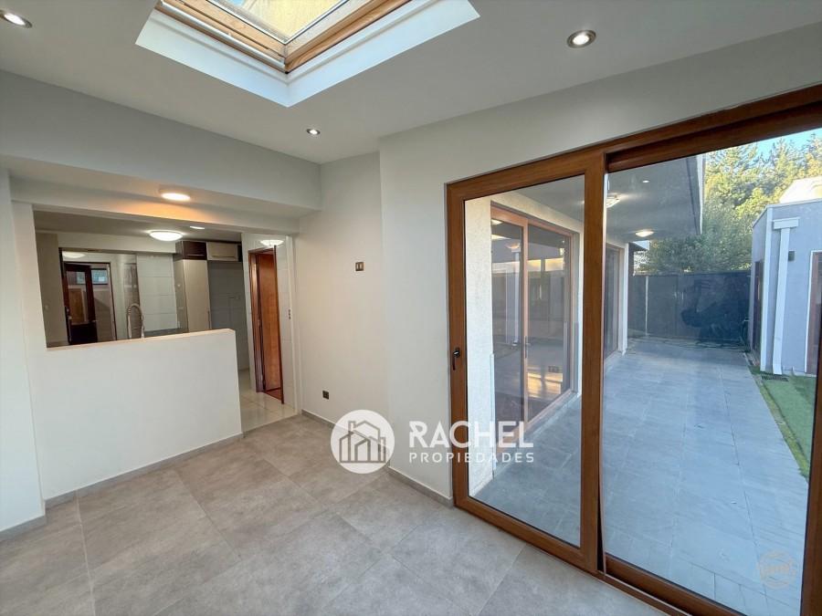 SE VENDE CASA CON 5 DORMITORIOS- QUINCHO Y PISCINA- Cumbres del Sur