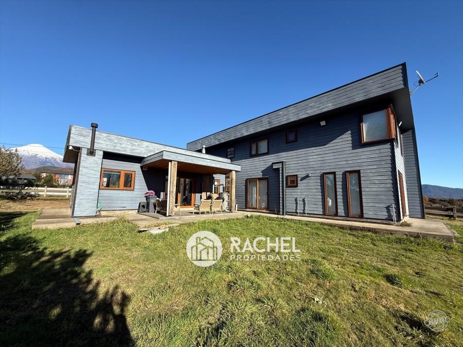 SE ARRIENDA HERMOSA CASA AMOBLADA AÑO CORRIDO – Condominio Country Pucón