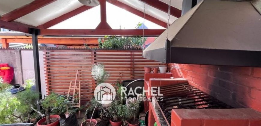 SE ARRIENDA CÓMODA CASA EN EXCELENTE UBICACIÓN Sector Los Conquistadores