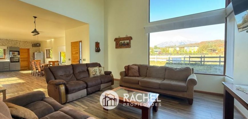 SE ARRIENDA HERMOSA CASA AMOBLADA AÑO CORRIDO – Condominio Country Pucón