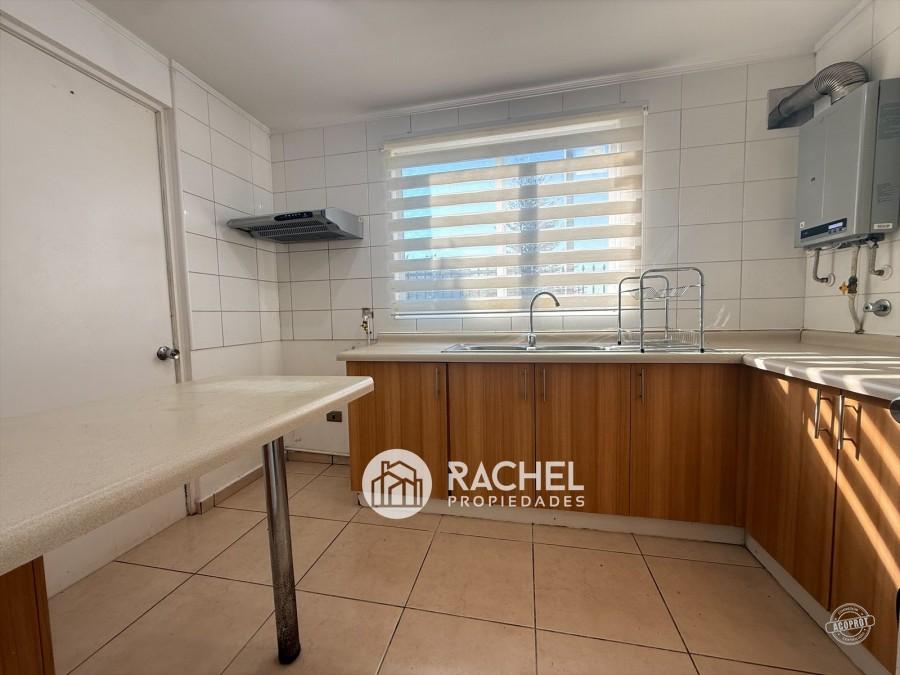 SE VENDE LINDA CASA CON EXCELENTE MANTENCIÓN- Sector Las Mariposas