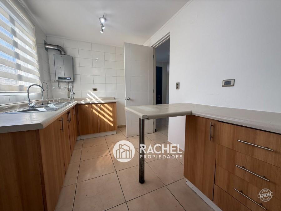 SE VENDE LINDA CASA CON EXCELENTE MANTENCIÓN- Sector Las Mariposas