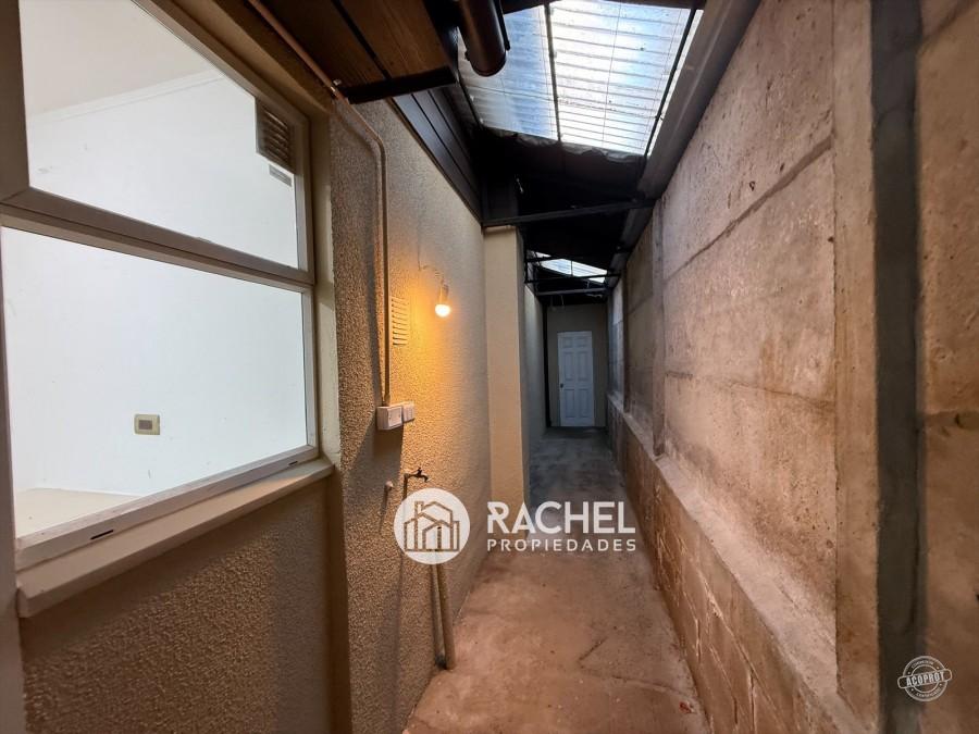 SE VENDE LINDA CASA CON EXCELENTE MANTENCIÓN- Sector Las Mariposas