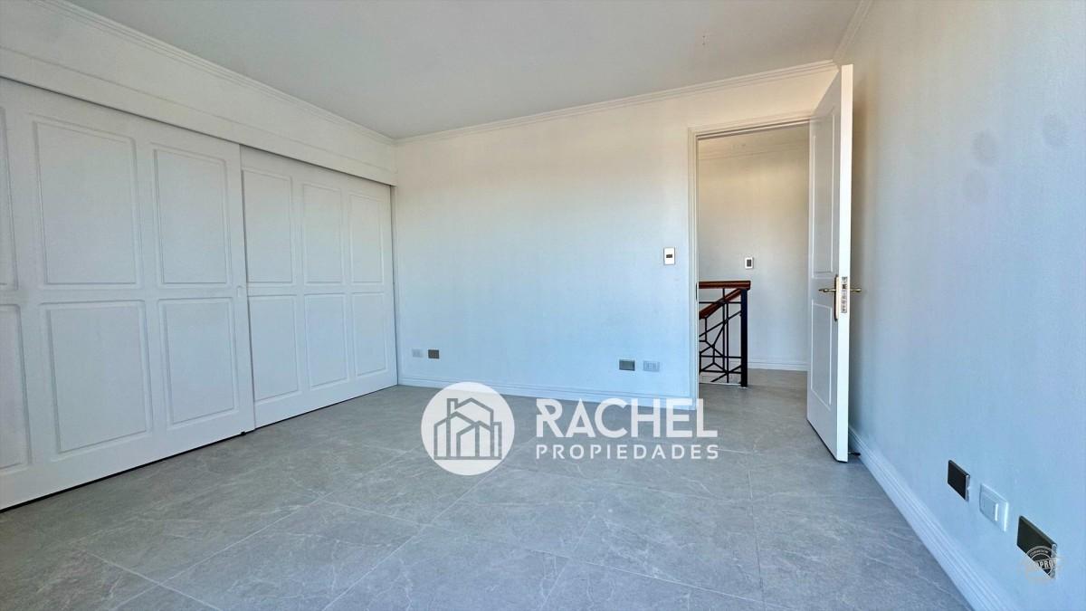 VENTA DE PRECIOSO DPTO DUPLEX REMODELADO EN CALLE HOCHSTETTER