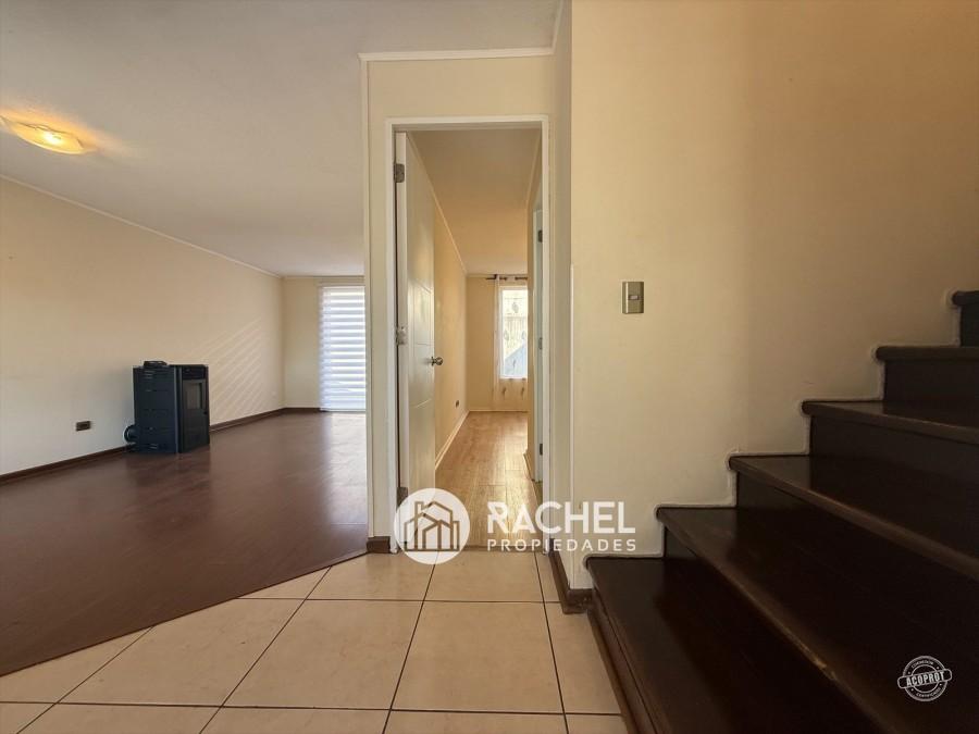 SE VENDE LINDA CASA CON EXCELENTE MANTENCIÓN- Sector Las Mariposas