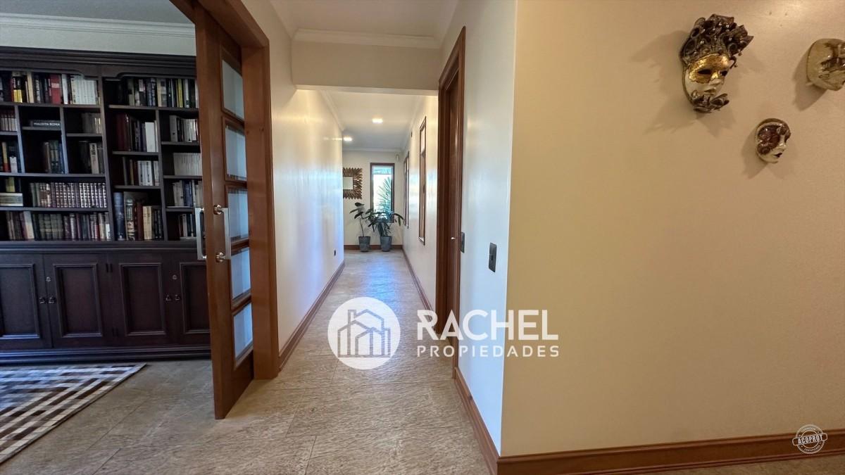 VENTA DE GRAN CASA EN CONDOMNIO PORTAL DE LA FRONTERA