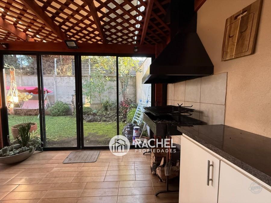 SE VENDE HERMOSA CASA EXCELENTE UBICACIÓN PARA USO HABITACIONAL O COMERCIAL- Portal de la Frontera
