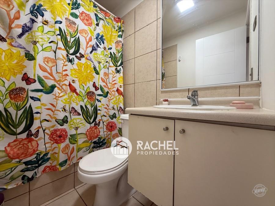 SE VENDE LINDA CASA CON EXCELENTE MANTENCIÓN- Sector Las Mariposas