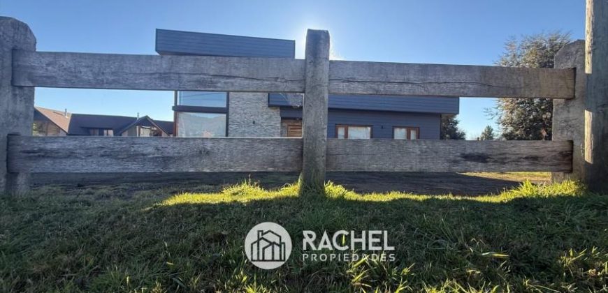 SE ARRIENDA HERMOSA CASA AMOBLADA AÑO CORRIDO – Condominio Country Pucón