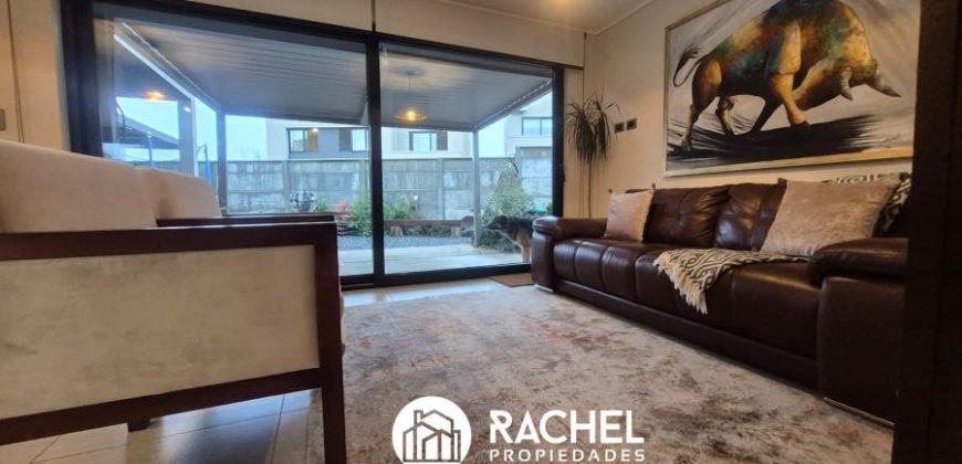 EN VENTA CASA EN CONDOMINIO SECTOR PONIENTE