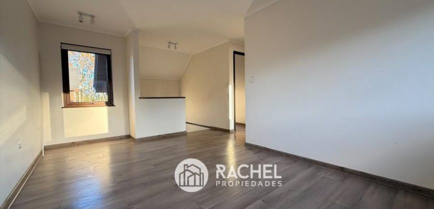 SE VENDE CASA SEMI NUEVA CON GRAN TERRENO- CONDOMINIO VISTA GOLF