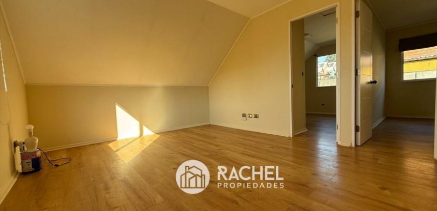 SE VENDE LINDA CASA CON EXCELENTE MANTENCIÓN- Sector Las Mariposas
