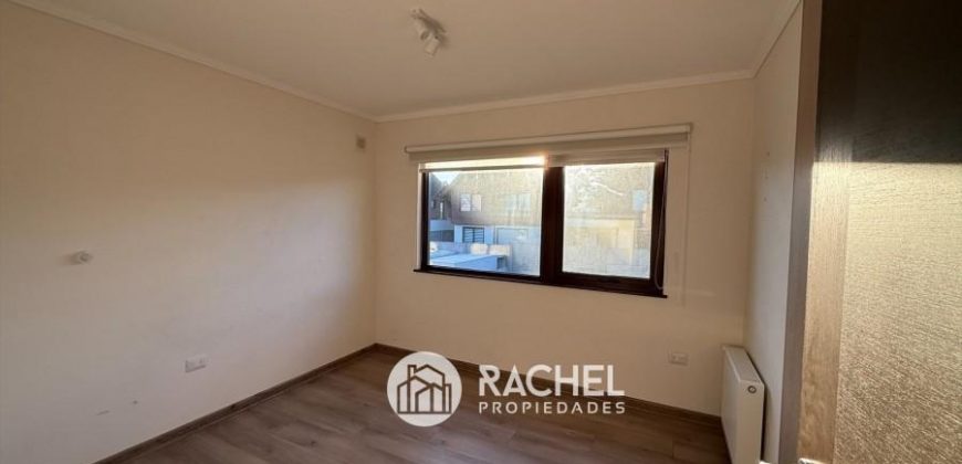 SE VENDE CASA SEMI NUEVA CON GRAN TERRENO- CONDOMINIO VISTA GOLF