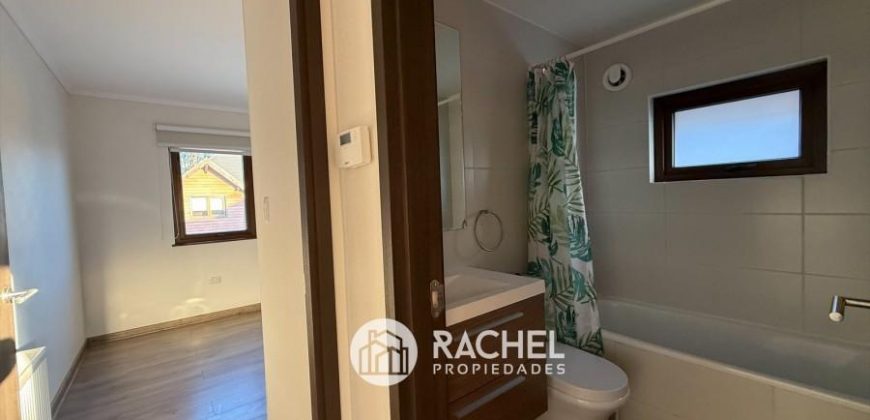 SE VENDE CASA SEMI NUEVA CON GRAN TERRENO- CONDOMINIO VISTA GOLF