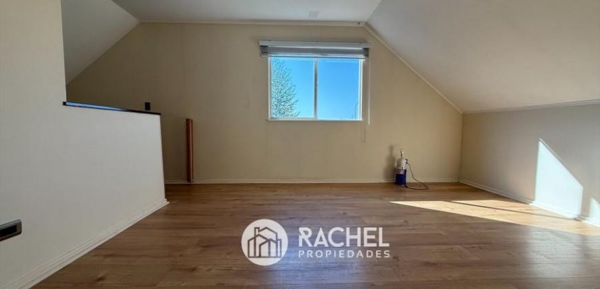 SE VENDE LINDA CASA CON EXCELENTE MANTENCIÓN- Sector Las Mariposas