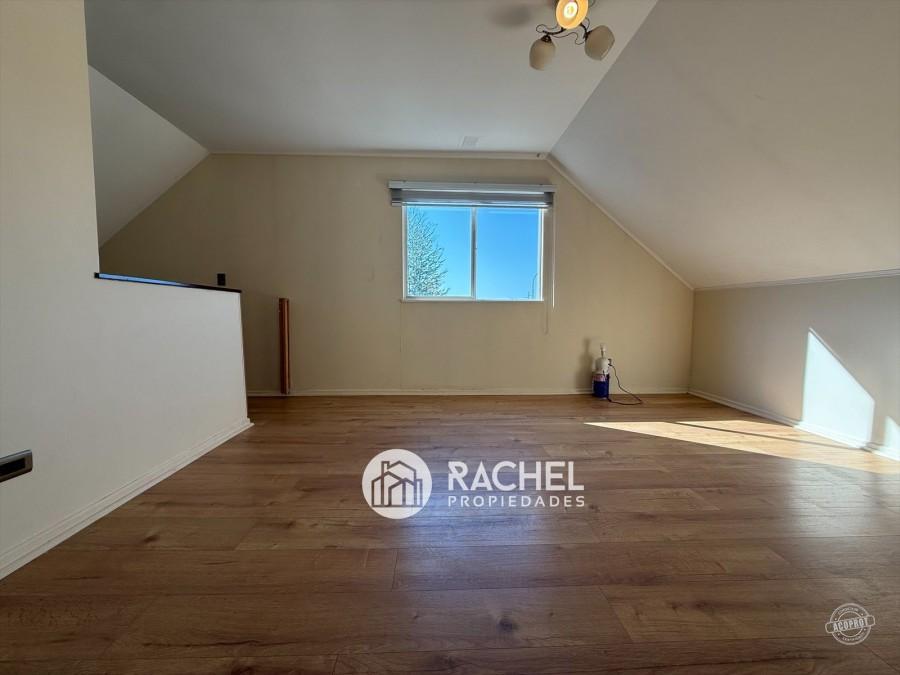 SE VENDE LINDA CASA CON EXCELENTE MANTENCIÓN- Sector Las Mariposas