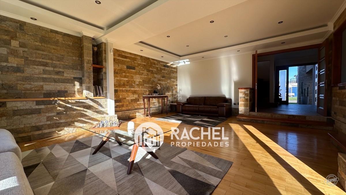 VENTA DE GRAN CASA EN CONDOMNIO PORTAL DE LA FRONTERA