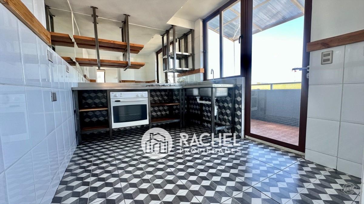 VENTA DE PRECIOSO DPTO DUPLEX REMODELADO EN CALLE HOCHSTETTER