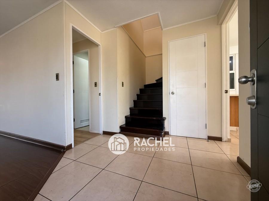 SE VENDE LINDA CASA CON EXCELENTE MANTENCIÓN- Sector Las Mariposas