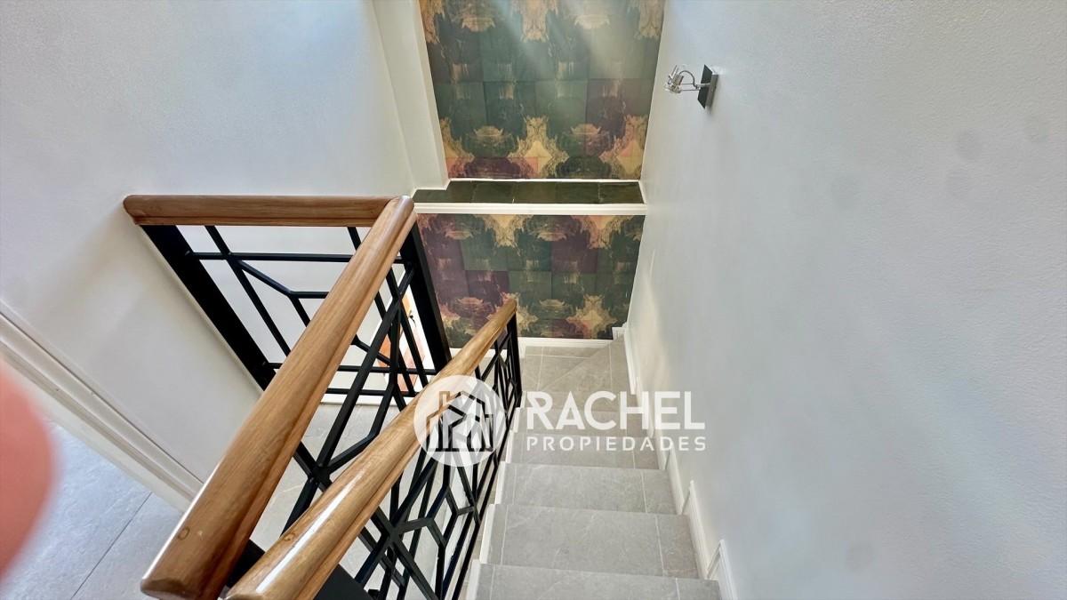 VENTA DE PRECIOSO DPTO DUPLEX REMODELADO EN CALLE HOCHSTETTER