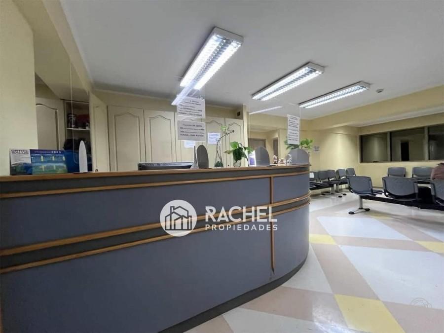 SE ARRIENDA CÓMODO BOX DE ATENCIÓN MÉDICA AMOBLADO- Edificio especialidades MEDISUR