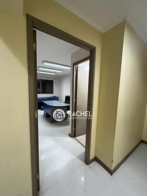 SE ARRIENDA CÓMODO BOX DE ATENCIÓN MÉDICA AMOBLADO- Edificio especialidades MEDISUR