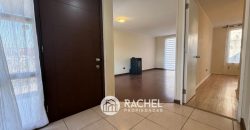 SE VENDE LINDA CASA CON EXCELENTE MANTENCIÓN- Sector Las Mariposas