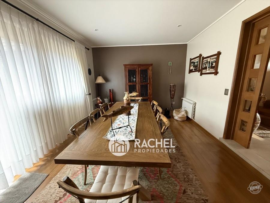 SE VENDE MARAVILLOSA CASA 4 DORMITORIOS-Sector Portal de la Frontera