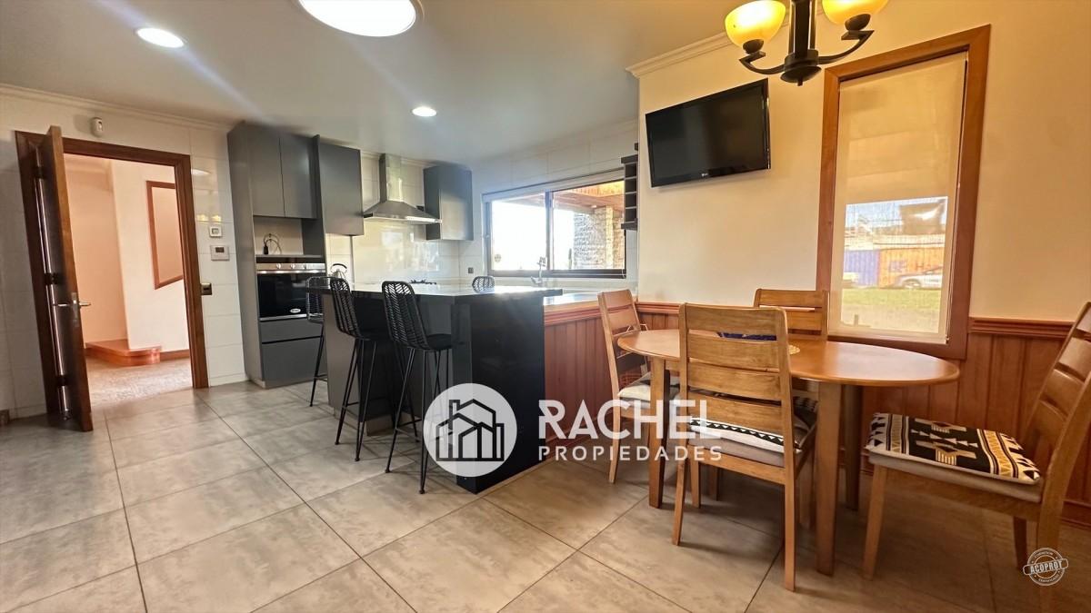 VENTA DE GRAN CASA EN CONDOMNIO PORTAL DE LA FRONTERA