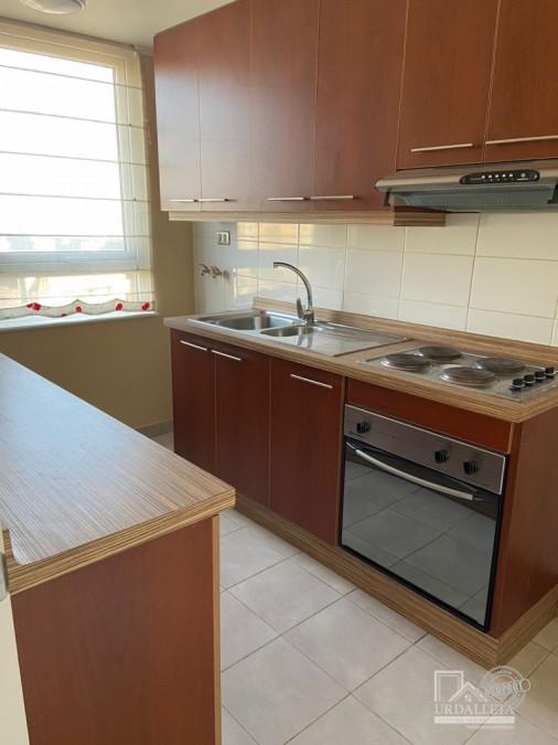 Departamento 2 dormitorios, 2 baños, estacionamiento y bodega