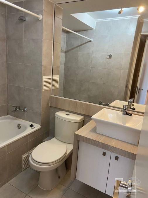 Departamento 2 dormitorios, 2 baños, estacionamiento y bodega