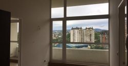 Departamento mariposa 2 dormitorios, 2 baños y estacionamiento Av. Alemania